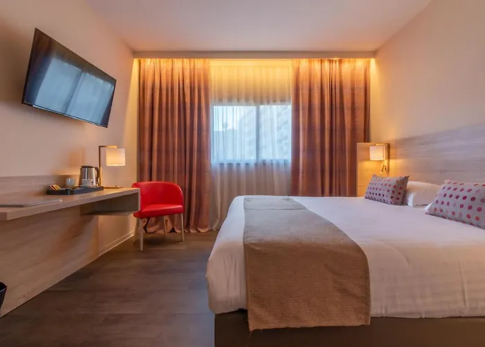 Otel L'empreinte 3*