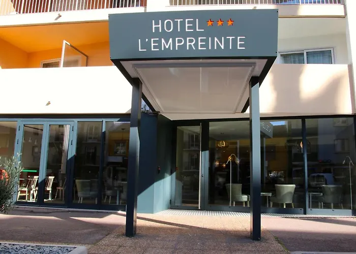 Otel L'empreinte 3*